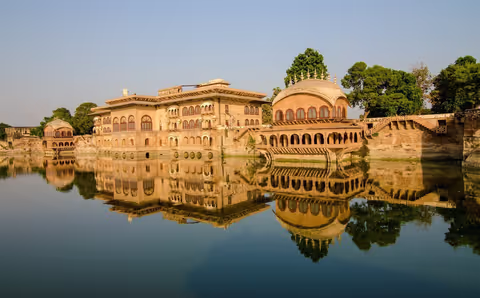 Private Agra Overnight Tour With Bharatpur Bird Sanctuary