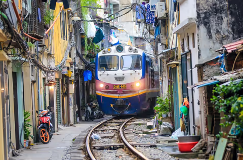 Hanoi city tour - train street & street food tour