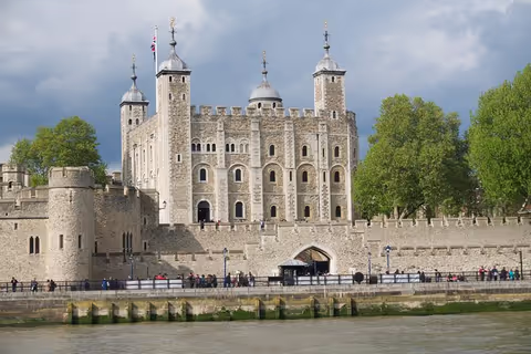 The Tour of the Tower, All Hallows Church and St Dunstan-in-the-East
