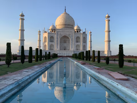 Private Transfer From Agra To New Delhi Hotel or Airport