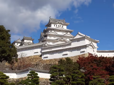 Himeji Castle & Kokoen Garden from Kobe