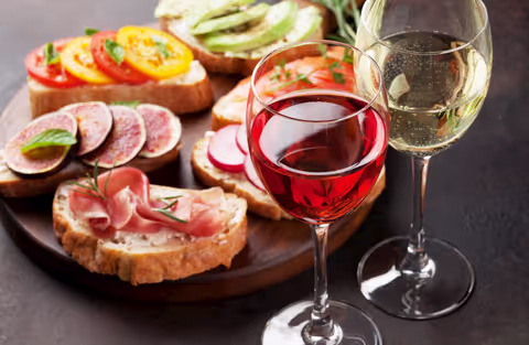 Madrid Royal Palace & Prado Museum + Tapas and Hotel PickUp.