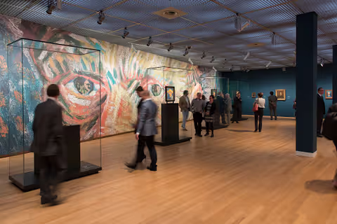 Van Gogh Museum: secret of the green sun