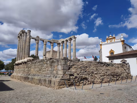 From Lisboa: Evora & Monsaraz Full Day Private Tour