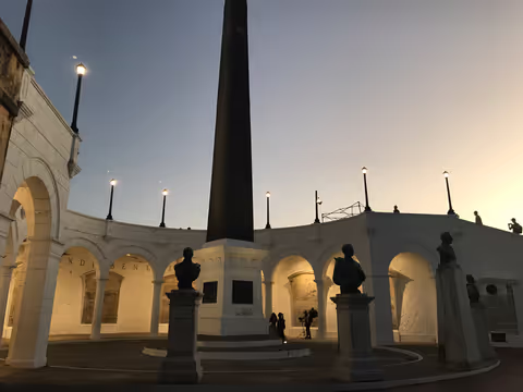 Colonial District Sunset Walk