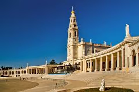 Fátima, Batalha, Nazaré & Óbidos – Pilgrimage & Heritage