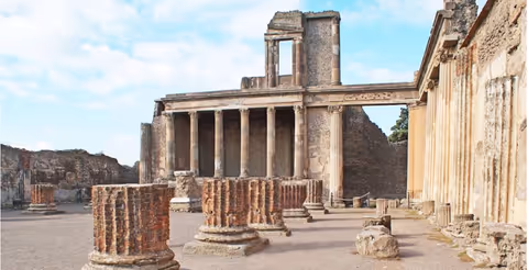 Day Trip from Naples to Pompeii, Lunch and Wine Tasting