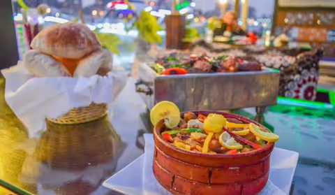 Try Egyptian food in Cairo