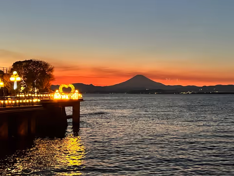 Kamakura Explorer 1-Day Culture and History Car Tour with a Licensed guide