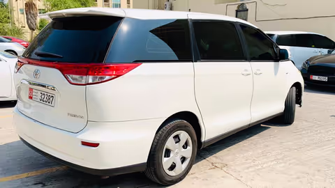 Private Stop over Tour from Abu-Dhabi Airport with Professional driver