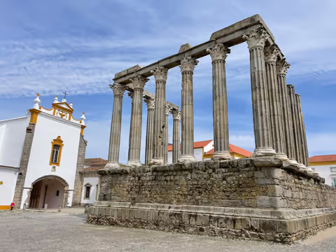 Évora & Monsaraz: History, Medieval Charm and Cork Art