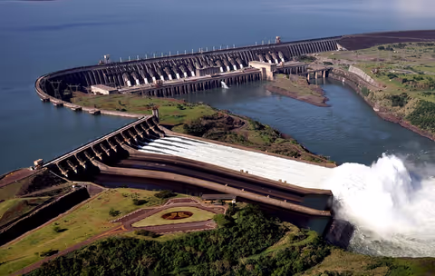 Itaipu Hydroelectric Plant and Refugio Biologico.