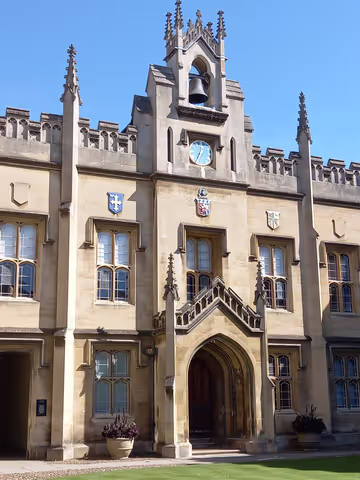 90-minutes walking tour of Cambridge