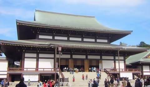 Naritasan Temple walking tour from Narita airport