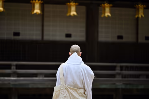 Private Day Tour to Koyasan: Purification and Pilgrimage (Luxury 6/9 Seats Van)