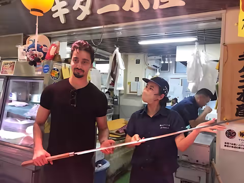 Taste Tokyo with Romy – Discover Tsukiji Like a Local Friend