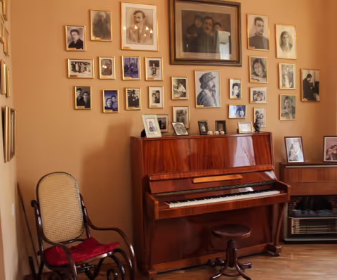 Explore Soviet Union architecture in Baku. Walking Tour