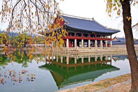 Seoul City Highlight Tour (Gangbuk Course) by comfortable Van (1-7pax)