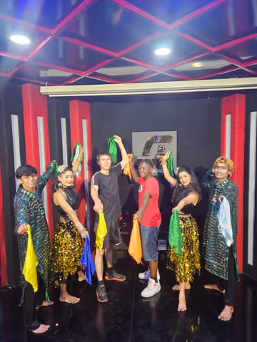 BOLLYWOOD STUDIO AND LIFESTYLE TOUR