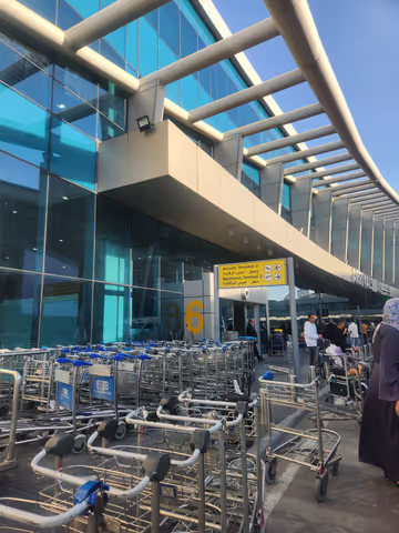 Airport pick up and short tour in Cairo