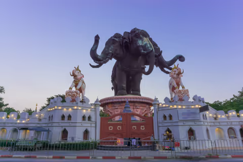 Bangkok: A Day of Ancient Landmarks and Wonder