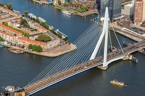 Rotterdam and Delft Private Walking and Boat Tour