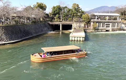 Eastern Kyoto, Hike along the canal that led to modernization