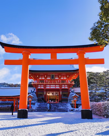 Kyoto Temples & Sake Discovery Half-Day Walking Tour