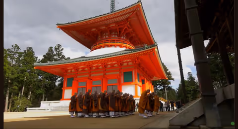 Exploring Koyasan