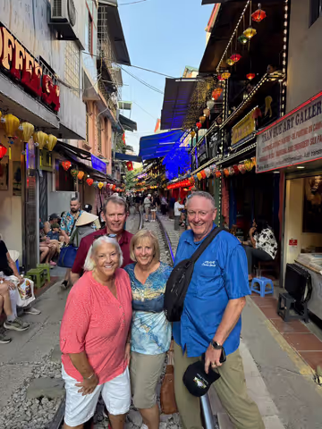Hidden Gems With Locals: Ha Noi city tour & Train Street