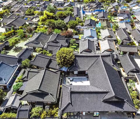 Jeonju History, Hanok & Bibim-bap Tour -- One-Day Round-Trip from Seoul