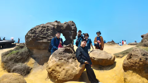 Yehliu Geopark (Queen's Head), Jiufen Old Street, Shifen Sky Lantern, and Raohe night market Tour