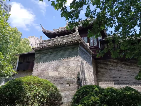 Historic Shanghai with 183 years and Ancient Shanghai with 800 years