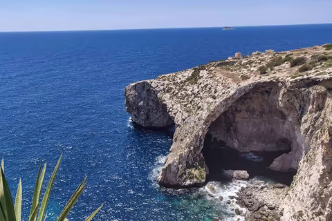 Half day: Discover Malta in a Mercedes Vito in a Few Hours (1-5 pax)