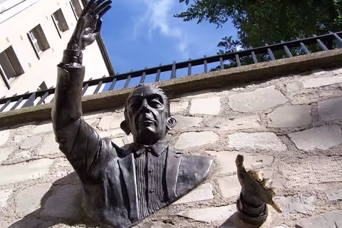 The Essential Montmartre Walking Tour
