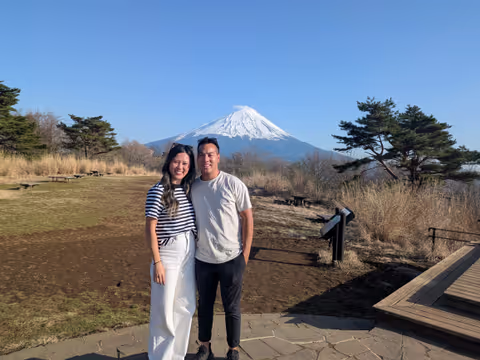 Mt. Fuji & Lake Kawaguchi: 1 day Private tour with local guide