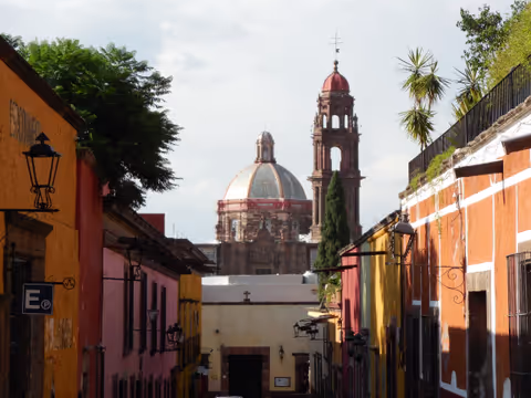 San Miguel de Allende walking tour with a local guide
