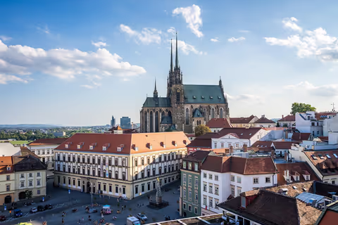 Travel Karlovy Vary – Vienna, Discovering Brno on the Way Car/Van (up to 8 pax)