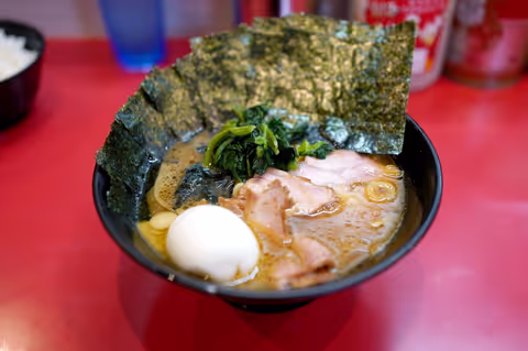 All-Star Ramen Shops Hopping tour in Yokohama