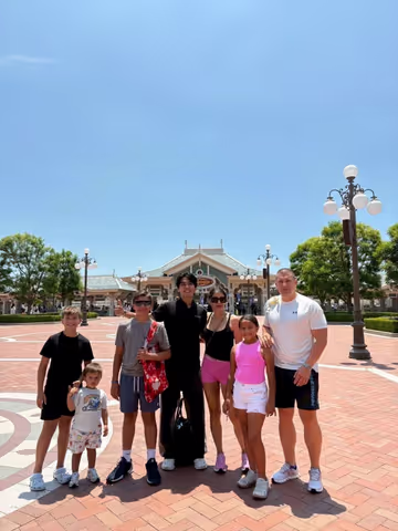 Tokyo Highlights Private Tour - Experience with a Local Touch -