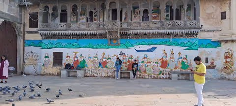 Explore Udaipur by walk