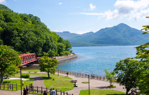 Driving to Lake Shikotsu for hot spring and Ainu Culture