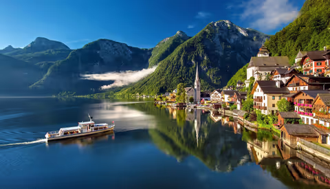 Private Transfer from Prague to Hallstatt with 3H stop in Cesky Krumlov (1-14 pax Sedan/MPV/Minivan)