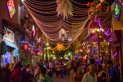 Day tour to National Museum & Citadel and Bazaar