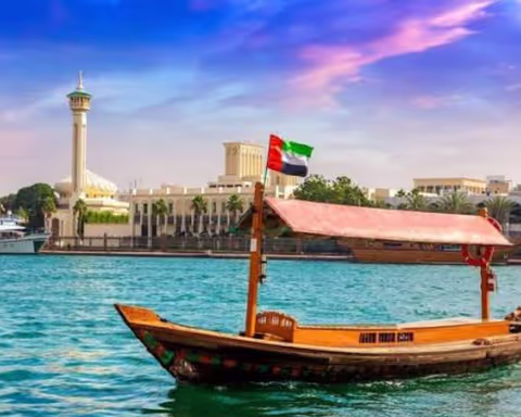 Old Dubai Heritage Tour – A Journey Through Time