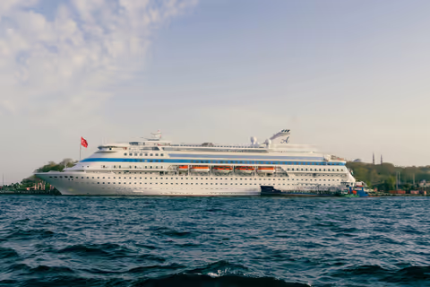 Ishigaki : Shore Excursion 3H Limestone Cave & Emerald Sea -Chauffeur Tour (Sedan 4 pax)