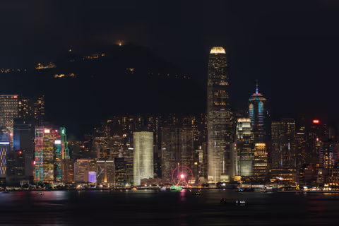 Hong Kong Day & Night Highlights: Private 3-Hour Chauffeur Tour (Sedan 3 pax)