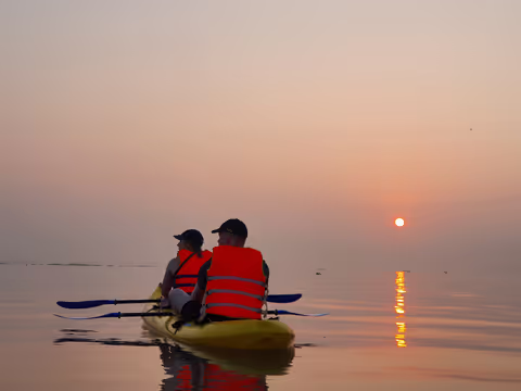 4 Day Wandering Through the Mekong Delta by Bikes and Kayaks (From Saigon)