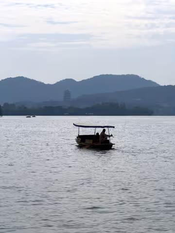Essence of Hangzhou, South West Lake - 4 hours