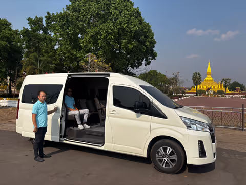 Vientiane City Self-Guided Tour (TOYOTA HiAce 8 pax)―With Special Dinner Options